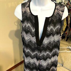 WOMENS TUNIC TANK TOP MAURICES SIZE SMALL SLEEVELESS BLACK WHITE SNAKESKIN BLACK